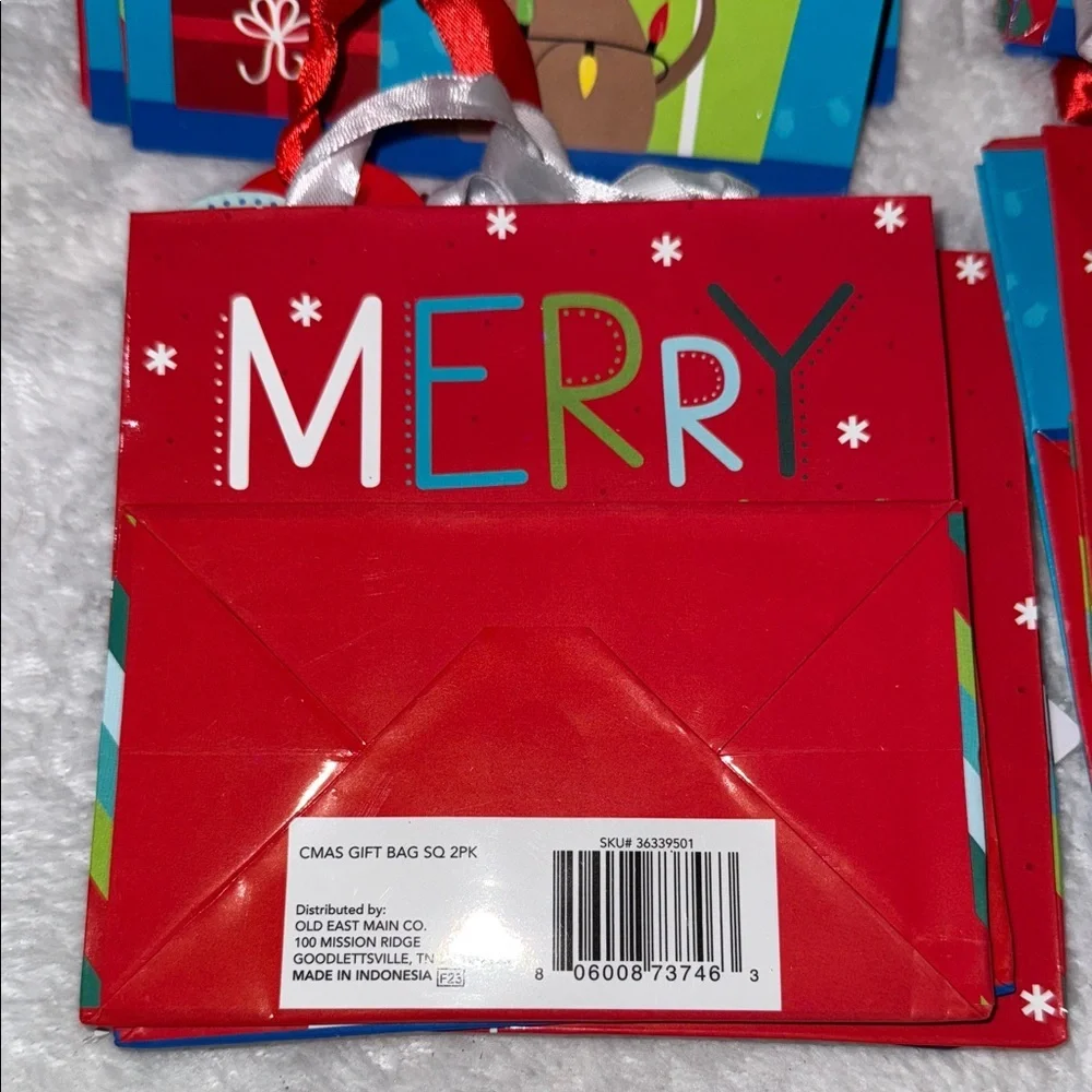 Festive Merry Christmas Gift Bags - Red and Blue